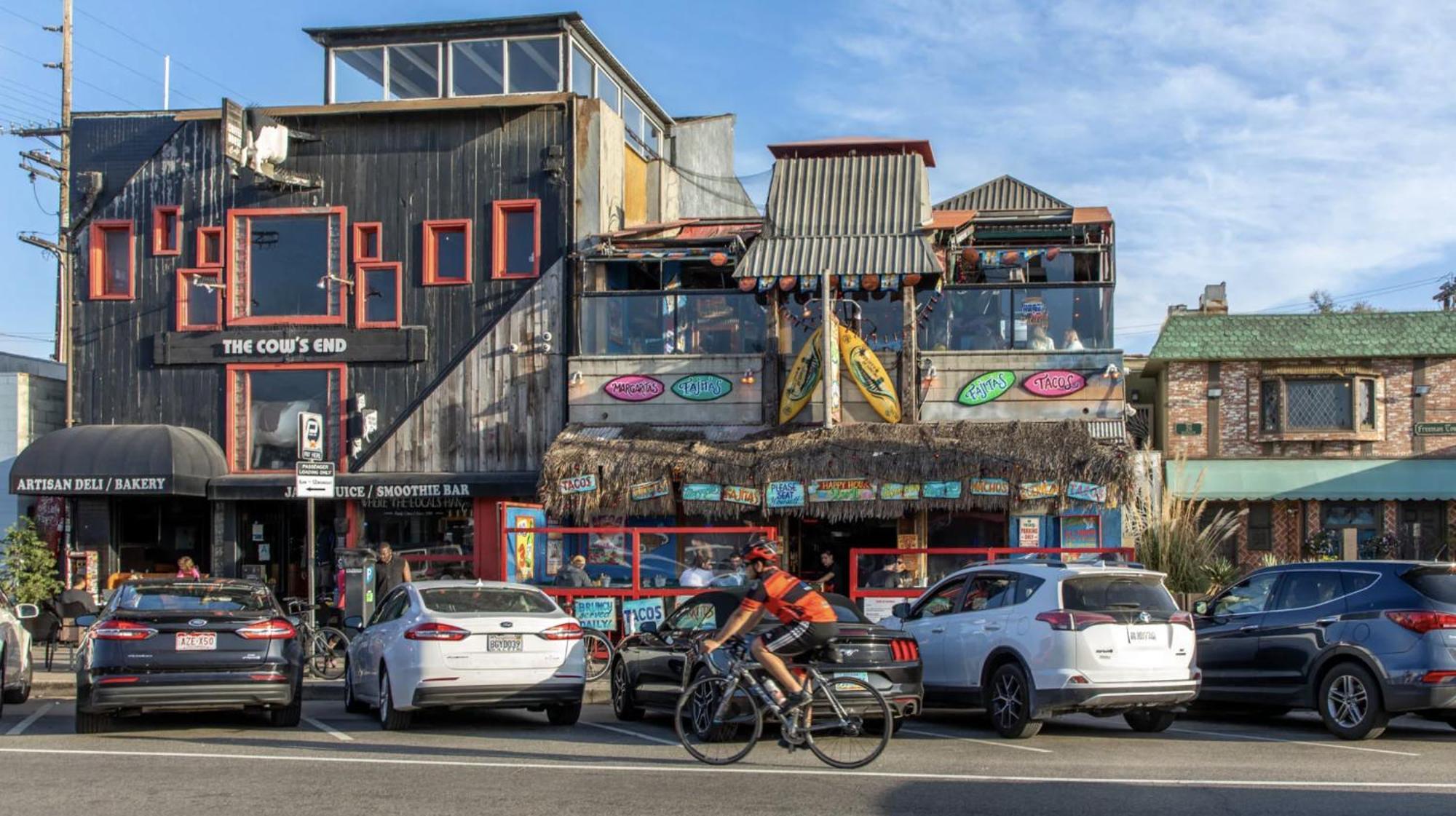 Venice Beach, Arcade, Pool, Jacuzzi, Free Parking * Los Ángeles