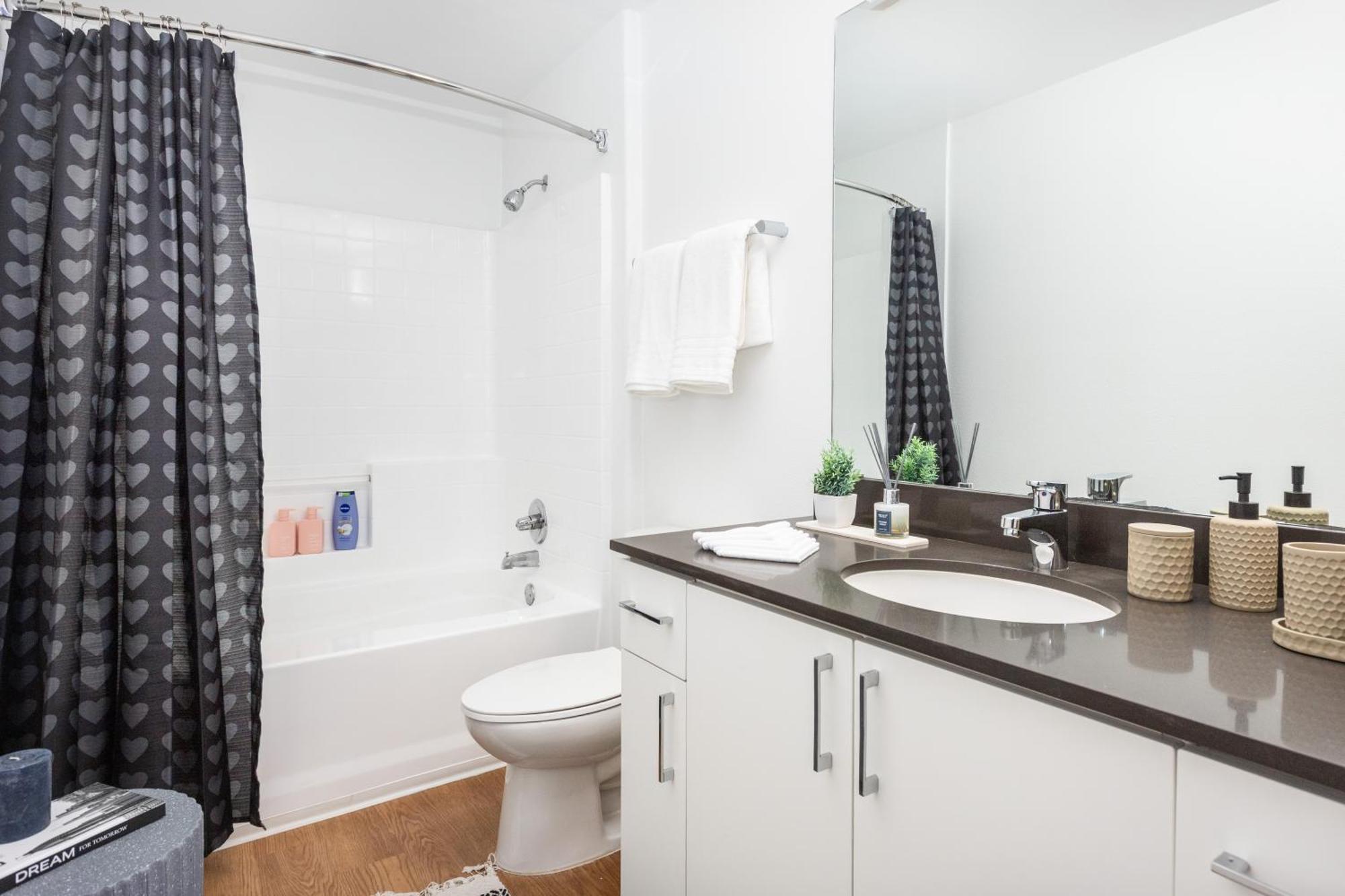Venice Beach, Arcade, Pool, Jacuzzi, Free Parking Apartamento